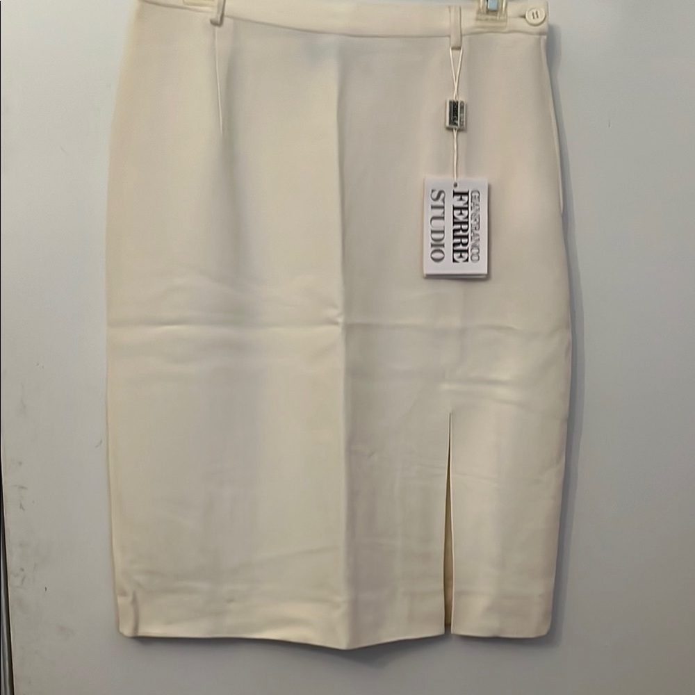 Gianfranco Ferreira Women's Cream Skirt